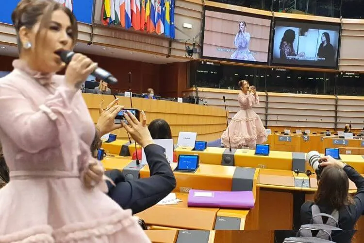 یورپی پارلیمنٹ میں گونجی افغان خواتین کے لیے  ’آریانہ سعید‘ کی آواز 