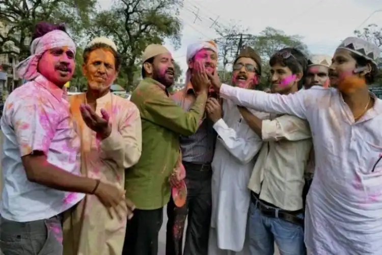جہاں ہولی ہندو۔مسلم ایکتا کا تہوار ہے

