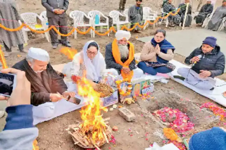 جموں و کشمیر:مسلمانوں نے دی زمین،شاردا مندر کی تعمیرکاآغاز

