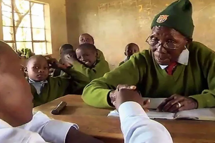 کینیا: 99 سالہ دادی نے لیاپرائمری اسکول میں داخلہ