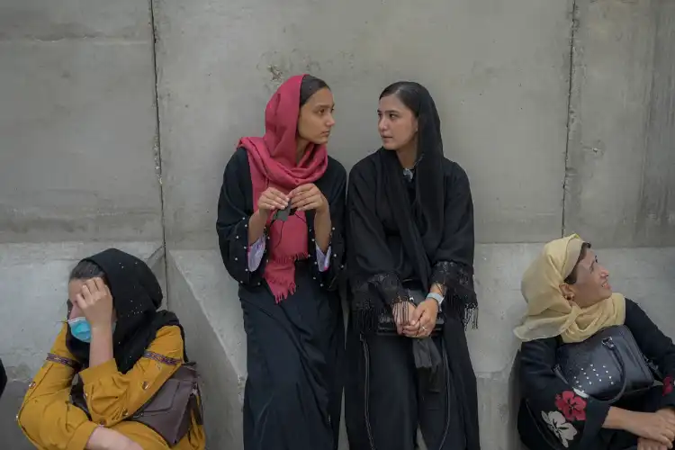 افغان خواتین کو بااختیار بنانےکے لیے مالی مدد فراہم کرے گاانڈونیشیا

