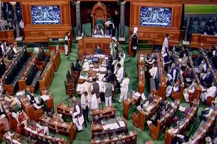 پارلیمنٹ میں کابینہ وزیر اجے مشرا کے استعفیٰ کے مطالبہ پر ہنگامہ

