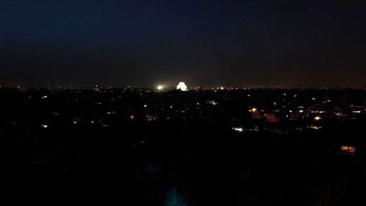 تاریکی میں ڈوبا کراچی