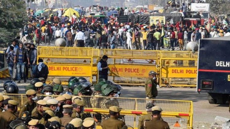 دہلی کے تگڑی بارڈر پر آگ کی زد میں آ ے شخص کی موت