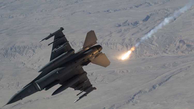 امریکا نے طالبان کو پسپا کرنے کے لیے فضائی حملے کئے: پینٹاگون


