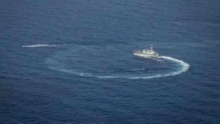 لیبیا کے ساحل پر کشتی پلٹنے سے 57 افراد جاں بحق