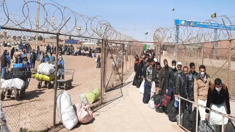 افغانستان کے پڑوسی ممالک مہاجرین کے لئےاپنی سرحدیں کھول دیں:یواین

