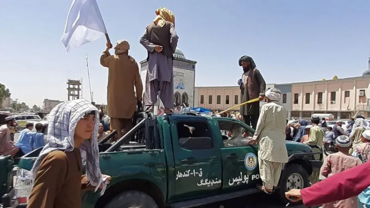 طالبان کے بڑھتے قدم