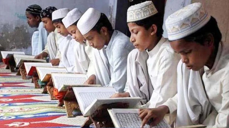 مدرسے میں تعلیم کا آغاز