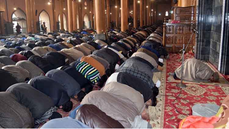 جموں و کشمیر میں نماز جمعہ پرامن ، موبائل سروس بحال 