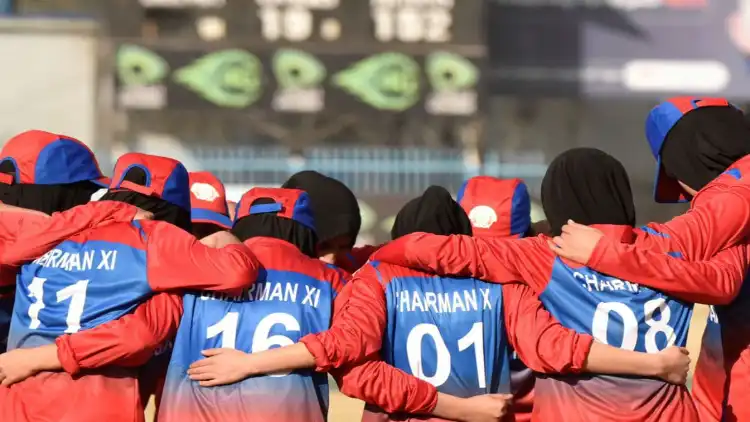 افغان خواتین کرکٹ ٹیم کو ملے گی کھیل کی مشروط اجازت

