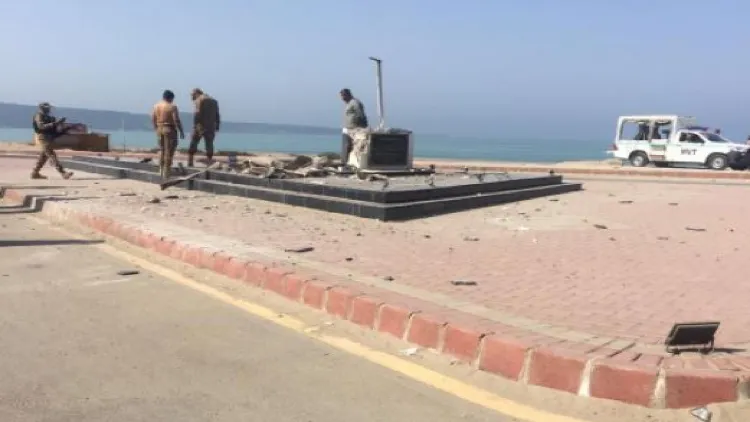 جناح کا مجسمہ تباہ 
