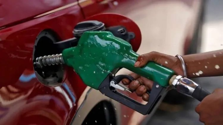 پیٹرول کی قیمت میں پھرہوا اضافہ 
