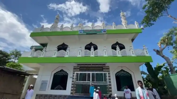 آسام: مسجد کا افتتاح غیر مسلم رہنماؤں  کے ہاتھوں 

