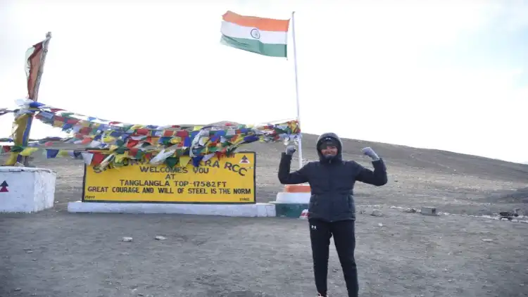 ساڑی میں دنیا کی دوڑ لگانا چاہتی ہیں عالمی ریکارڈ یافتہ صوفیہ خان

