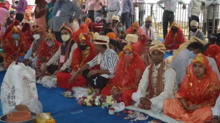 اجتماعی شادی تقریب،حکومت نے کرائی ہزاروں ہندوومسلم جوڑوں کی شادیاں

