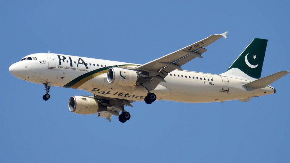 کینیڈا: طیارے آمنے سامنے، پاکستانی  پائلٹ کی غفلت 