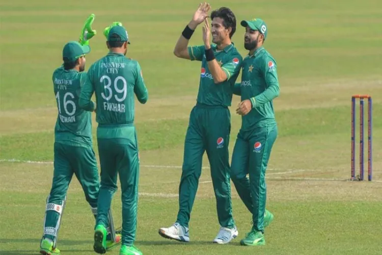 پاکستان نے بنگلادیش کو 4 وکٹوں سے شکست دے دی