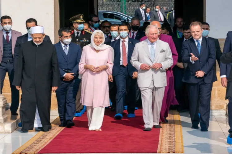 شہزادہ چارلس کا اہلیہ کے ہمراہ جامعہ الازہر کا دورہ