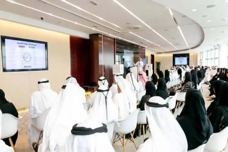 متحدہ عرب امارات:سرکاری دفاترمیں ہفتہ میں ڈھائی دن تعطیل


