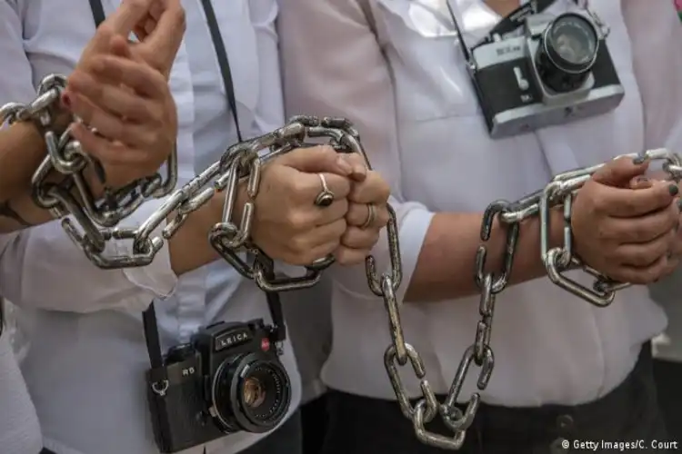 سال2021: سب سے زیادہ صحافیوں کو چین اورمیانمار نے جیل بھیجا

