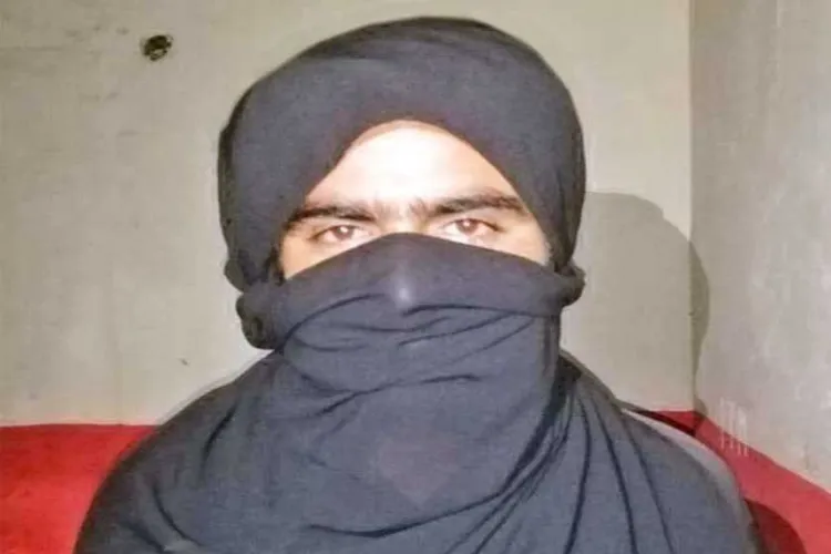 پاکستان : برقع پہن کر خواتین سےچھیڑ چھاڑ،  نوجوان گرفتار