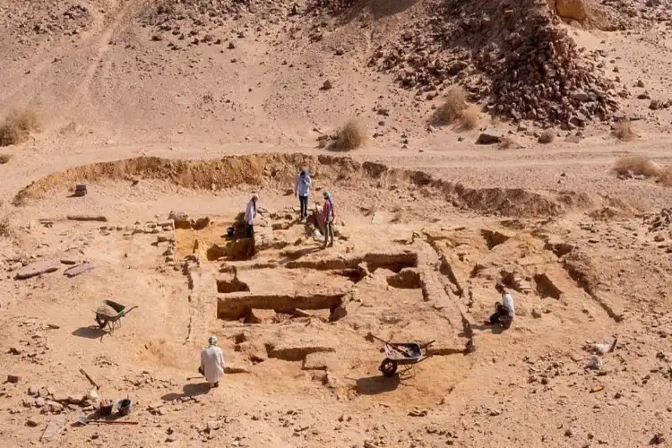سعودی عرب:ہزاروں سال قدیم بستی کے آثاردریافت 
