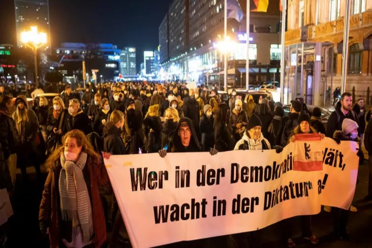 جرمنی: کورونا پروٹوکال کے خلاف ستر ہزار سے زائد مظاہرین کا احتجاج