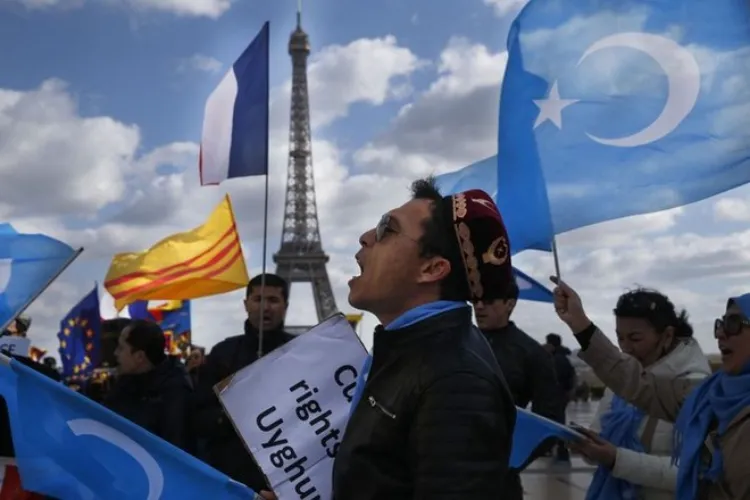 چین اویغوروں کے ساتھ نسل کشی کر رہا ہے: فرانس  
