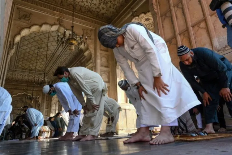 پاکستان :صرف ویکسین شدہ افراد کو مسجد میں داخلے کی اجازت