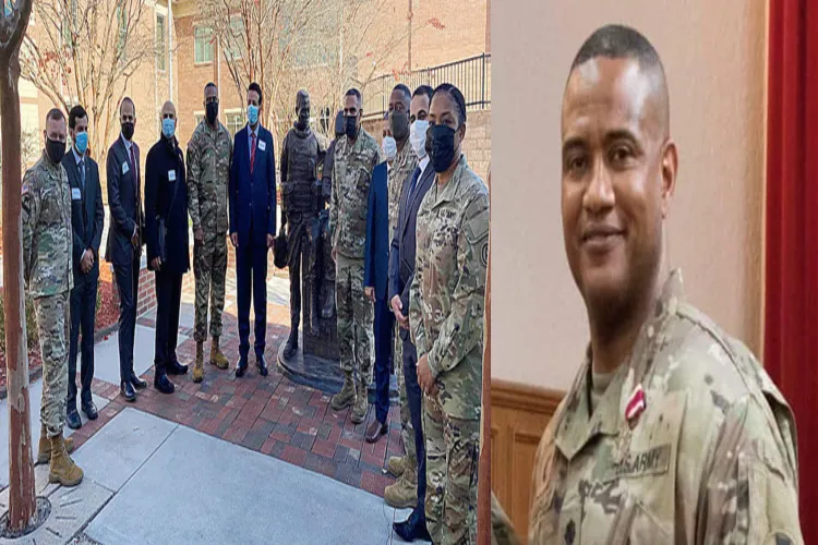 امریکی کرنل خالد شاباز اور ان کے ساتھیوں نے ادا کیا عمرہ  