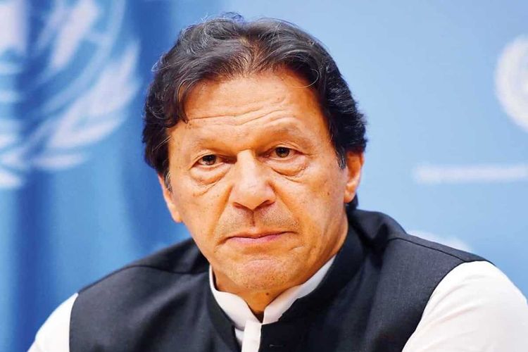 طالبان کو اکیلے تسلیم کر کے عالمی تنہائی نہیں چاہتے: عمران خان
