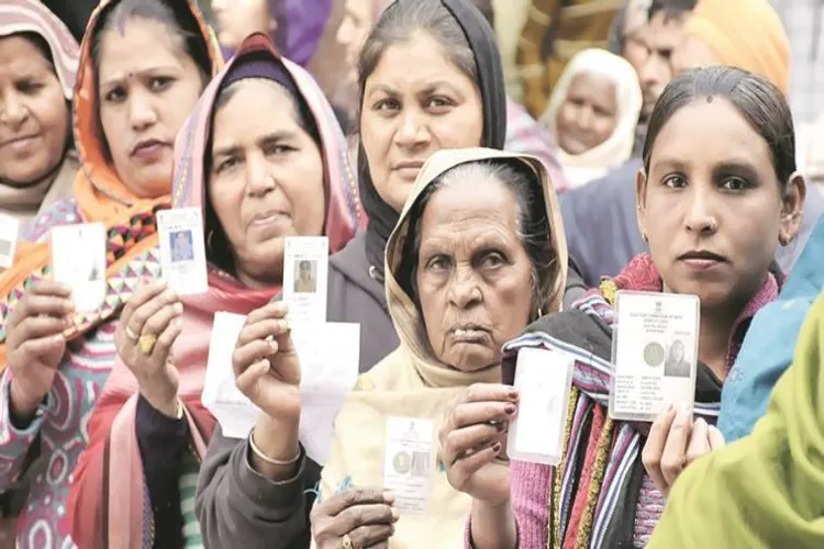 پنجاب میں کل ہوگی پولنگ : خواتین ووٹرز ایک کروڑ سے زائد