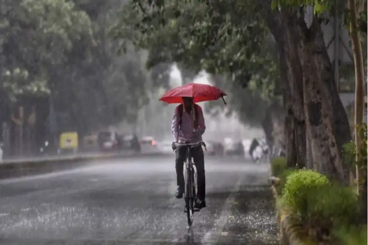 دہلی سمیت ملک کے کچھ حصوں میں بارش کاامکان

