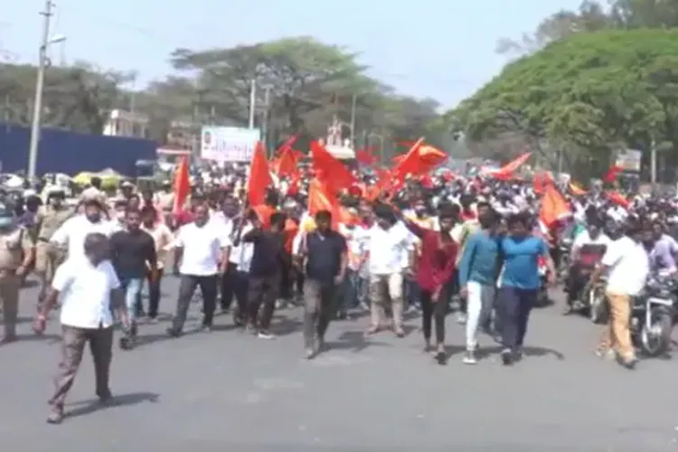 کرناٹک: بجرنگ دل کا رکن کے قتل پراحتجاج اور آتشزنی