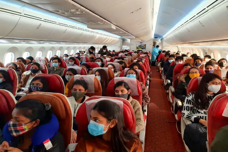 یوکرین بحران: ایئر انڈیا کا طیارہ رومانیہ سے طلباء کو لے کر روانہ 