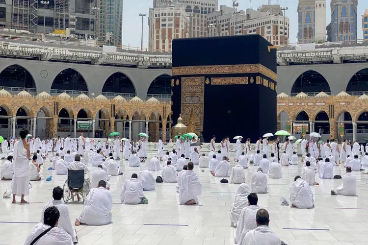 خانہ کعبہ اور مسجد نبویﷺ میں رمضان کی تیاریاں شروع