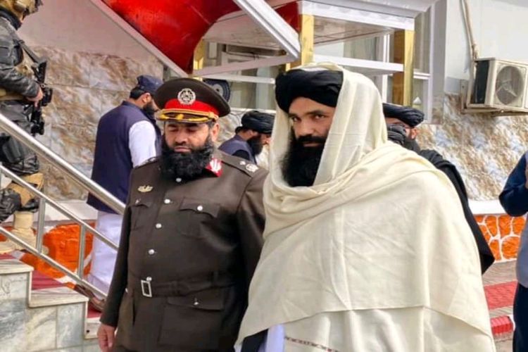 کابل: طالبان کا انعامی وزیر داخلہ  سراج الدین حقانی پہلی بارنمودار 