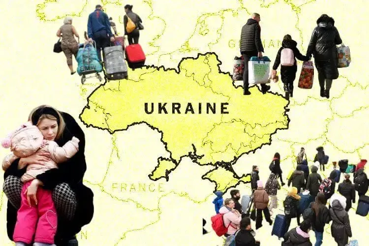 یوکرین: مہاجرین کا کاروں میں رومانیہ کی جانب رواں دواں