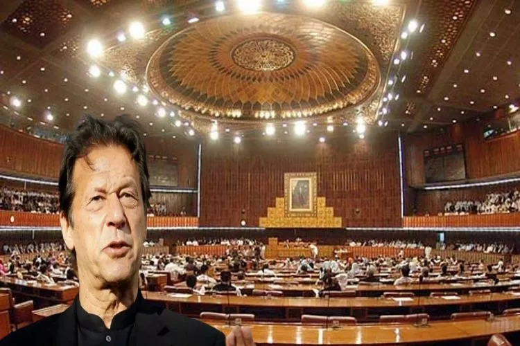  پاکستان :تحریک عدم اعتماد کے بعد پارلیمنٹ میں نمبرگیم کیا ہے