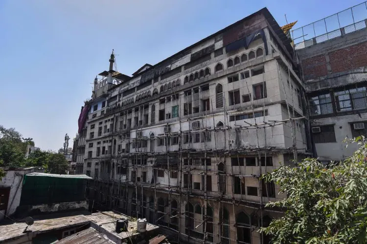 بنگلہ والی مسجد: پانچویں منزل کو بھی مل گئی کھولنے کی اجازت