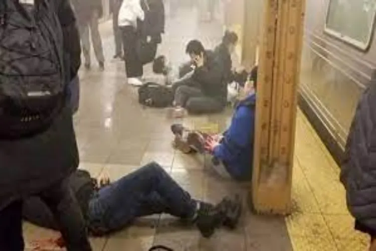 نیویارک :سب وے اسٹیشن پر فائرنگ، 13 افراد زخمی