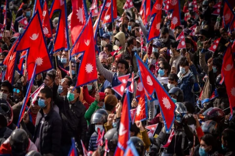 کیا نیپال  بھی دوسرا ’سری لنکا‘ بننے والا ہے