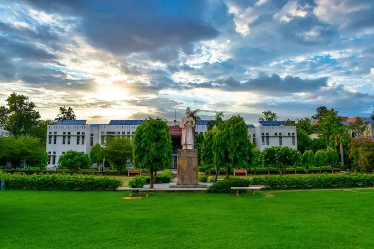 جامعہ ملیہ اسلامیہ :تعلیمی سال دوہزار بائیس اور تئیس کا داخلہ پراسپیکٹس جاری کیا
