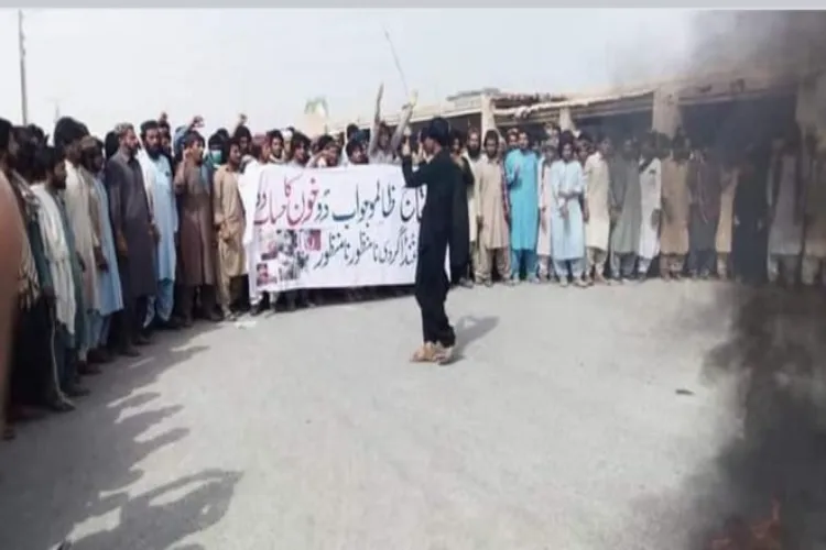 بلوچستان: مظاہرین اور سکیورٹی فورسز کے درمیان تصادم، آٹھ افراد زخمی
