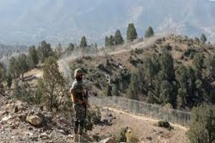 افغانستان سے حملہ،  تین پاکستانی فوجی ہلاک
