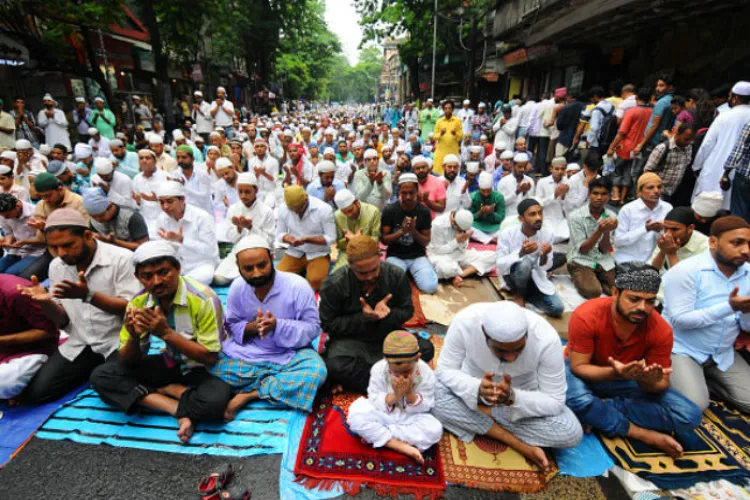 اتر پردیش: صرف مقررہ مقامات پر نماز عید 