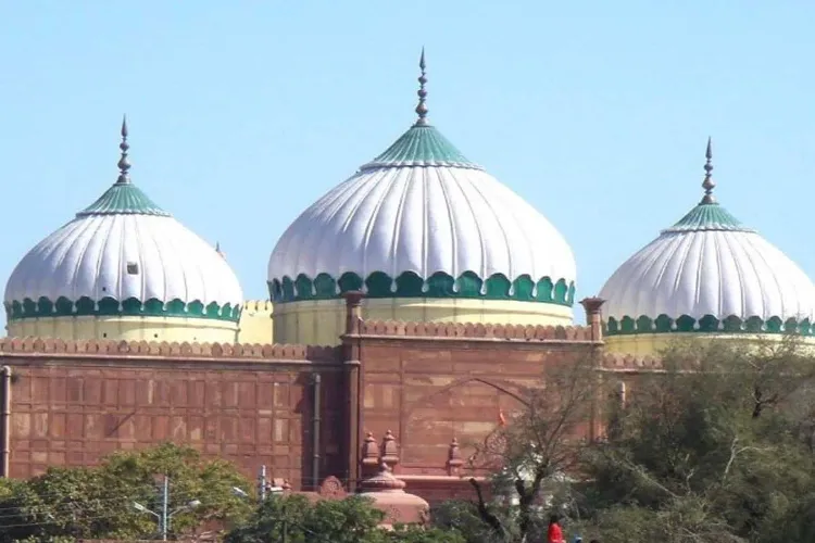 متھراکی شاہی عیدگاہ مسجد سیل کرنے کی کورٹ میں درخواست

