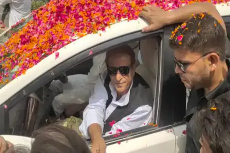 رہائی کے بعد اعظم خان پہنچے رامپور، گرمجوشی سے ہوا استقبال
