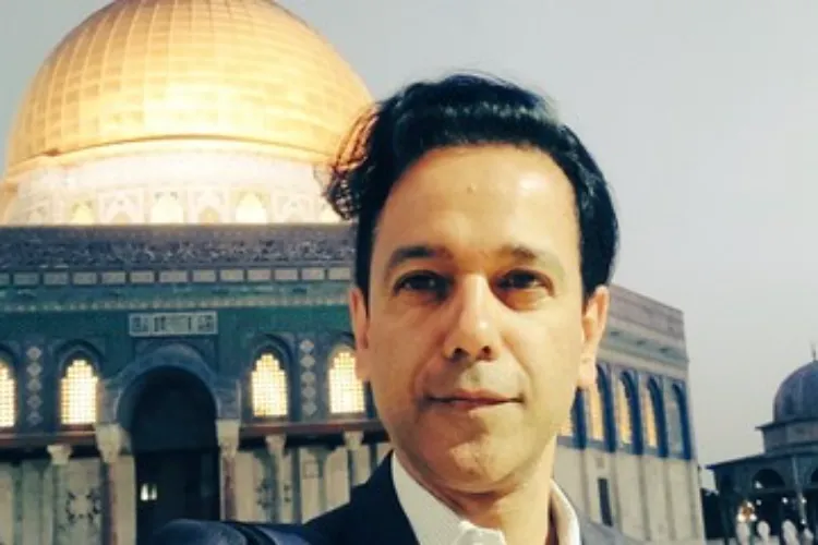 پاکستان : اسرائیل کا دورہ کرنے پر  
                  ٹی دی 
 اینکر برطرف